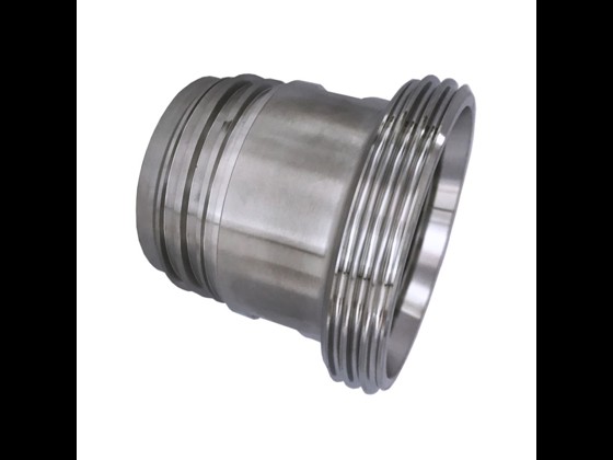 Our stainless steel IBC adapter from SAV to DN nipple is made of AISI 316. For special fittings of uncompromising industrial quality. Order quickly and easily!