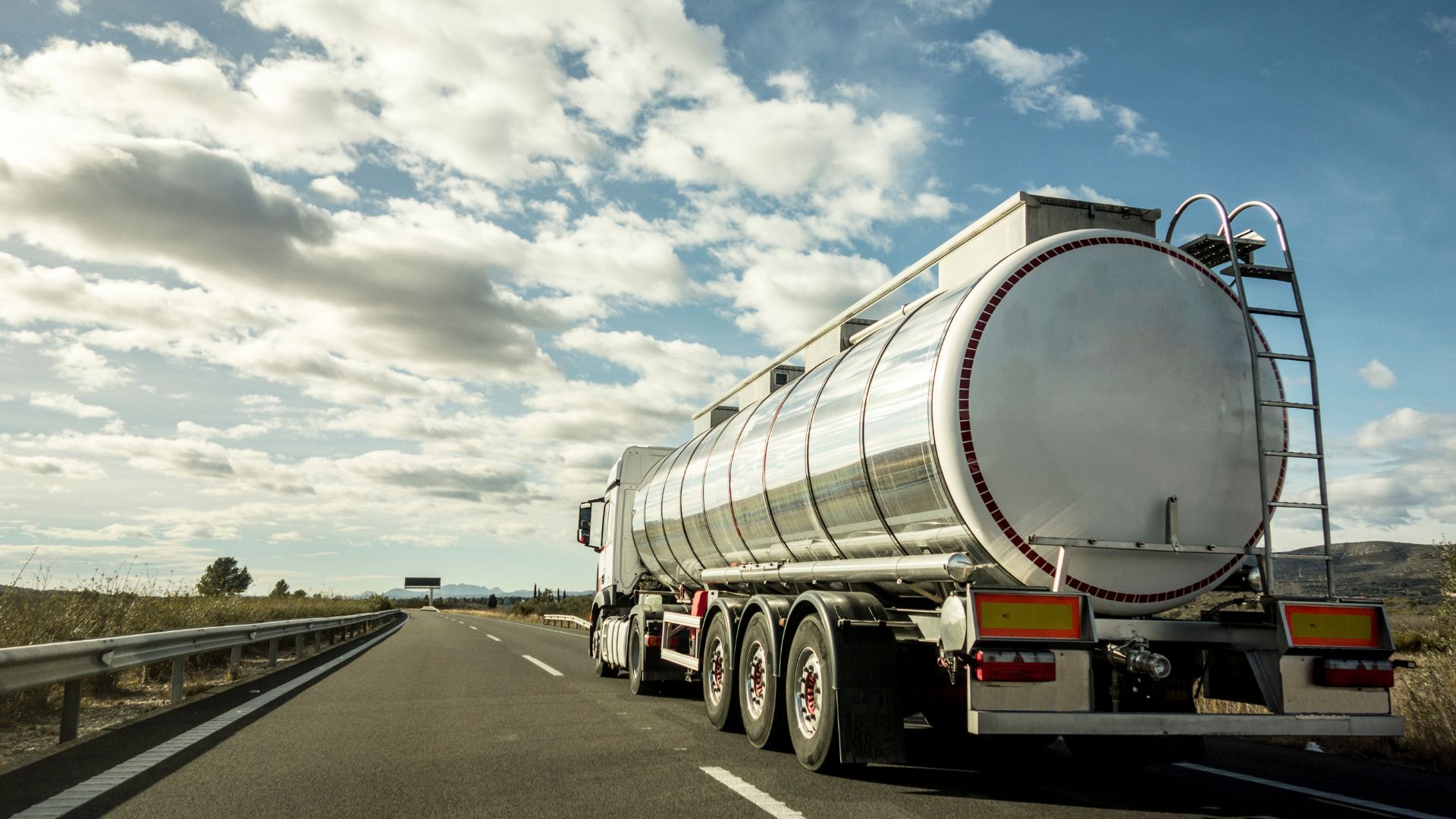 Miniguide: The world of quick couplings – Camlock vs. Storz 