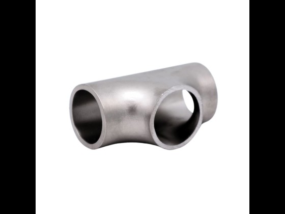 Our stainless short Tee, ISO tube, is made of stainless steel AISI 316 and follows the standard DIN 2615. Order welding fittings in uncompromising quality here.