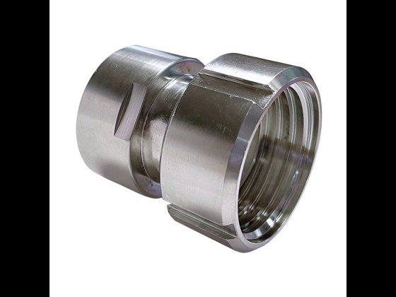 Our stainless steel IBC adapter from SAV to BSP sleeve is made of AISI 316. For special fittings of uncompromising industrial quality. Order easily online!