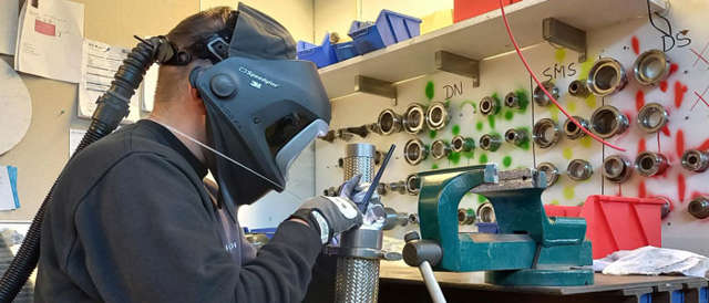 Blacksmith who welds