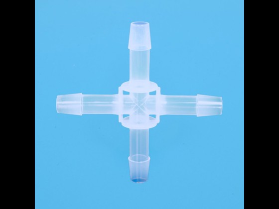 Cross connector made of PP plastic produced in an ISO-7 certified clean room. Ideal for single-use assemblies and aseptic hose connections. Order here!