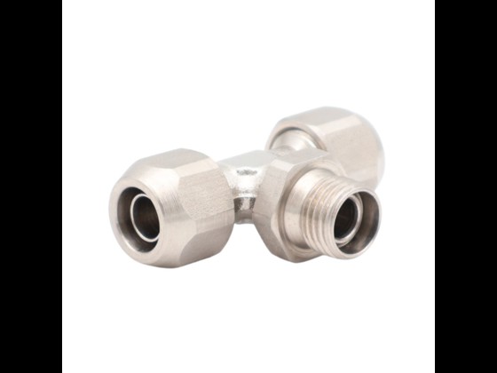 Push-on swivel male tee w/BSPP thread, made of stainless steel AISI 316. Long service life, high sanitary level. Suitable for air, water and food. Order here!
