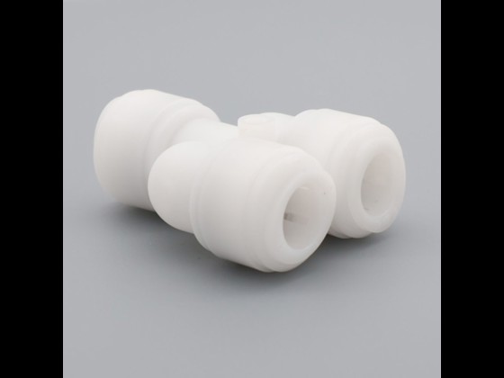 Push-in Y-union made of polyoxymethylene (POM), incl. EPDM gasket. Complies with EC 1935/2004. Long service life and high sanitary level. Order here!